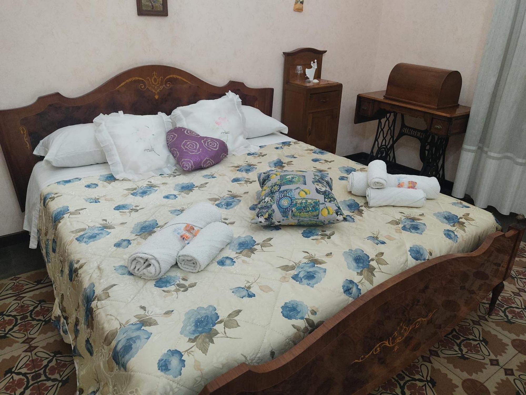 Апартаменты Zu Pippo'S House Катания Экстерьер фото